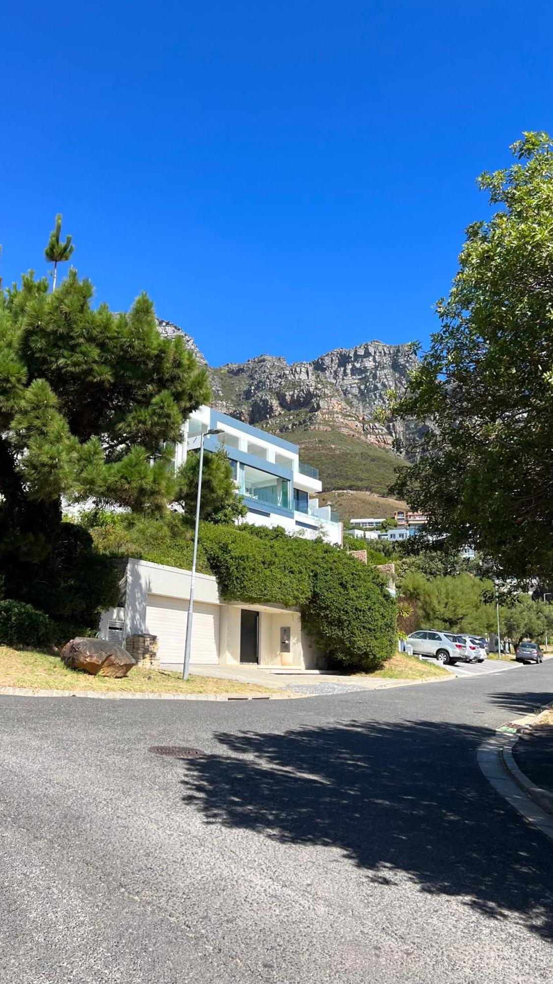Camps Bay Blue Self-Catering Studios كيب تاون المظهر الخارجي الصورة