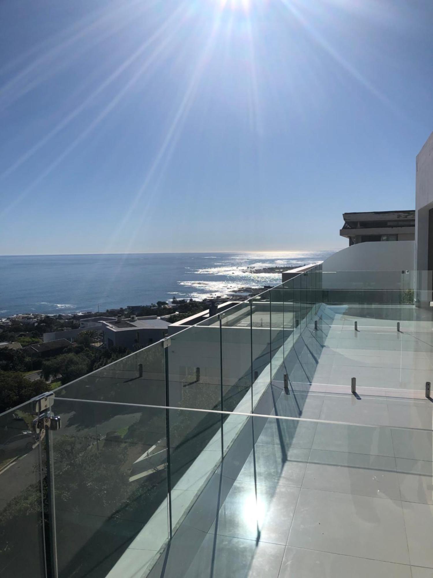 Camps Bay Blue Self-Catering Studios كيب تاون المظهر الخارجي الصورة