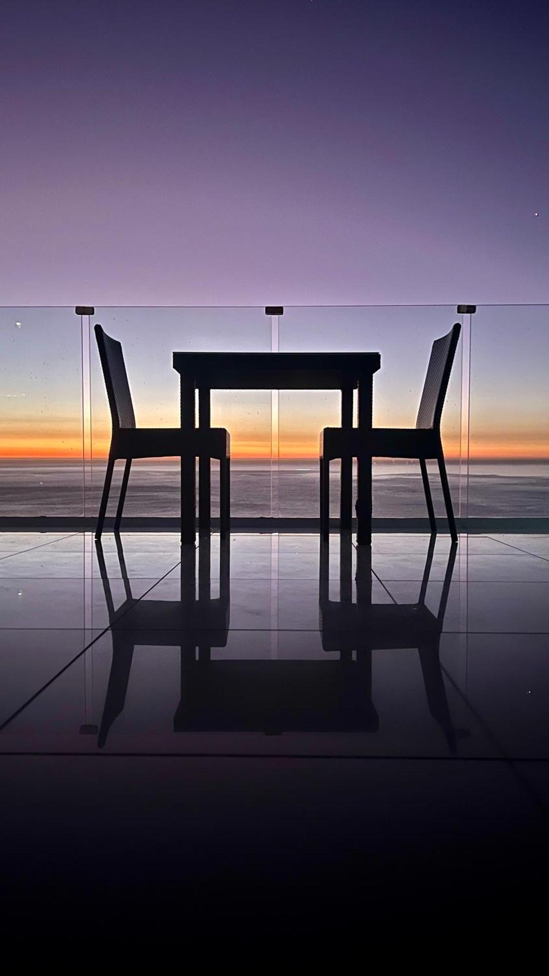 Camps Bay Blue Self-Catering Studios كيب تاون المظهر الخارجي الصورة